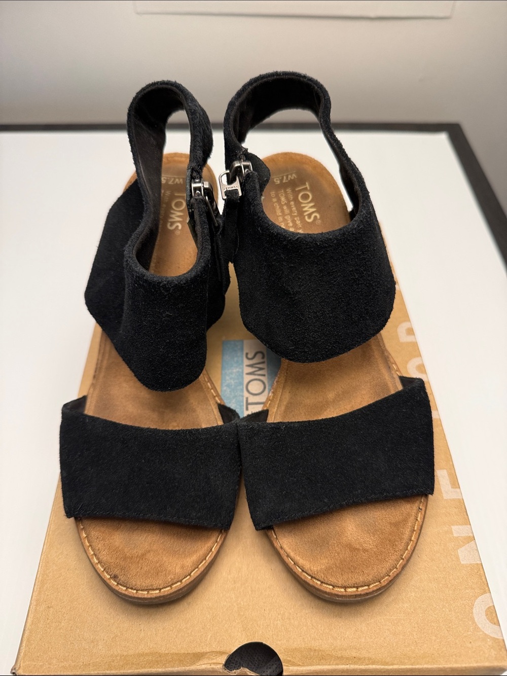 TOMS Majorca Cutout Black Suede Sandals Women's - Picture 2 of 8